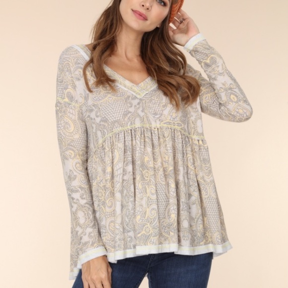 Ces Femme Tops - ❤️LAST NEW S Yellow Relaxed Knit Lace Print Top